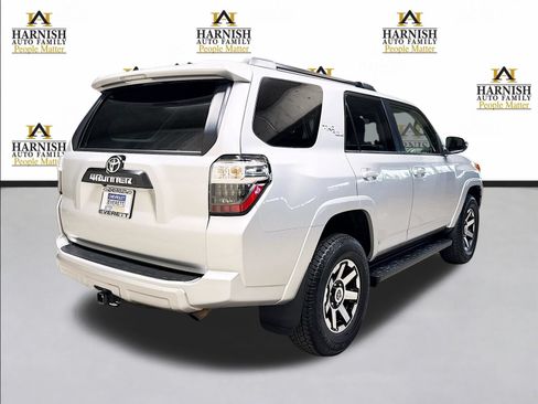 Used 2024 Toyota 4Runner TRD Off-Road Premium AWD/4WD image 5