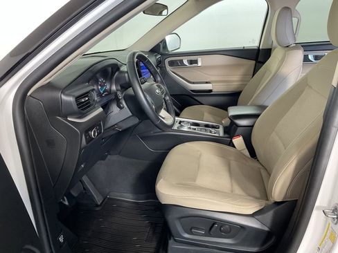 Used 2023 Ford Explorer XLT w/ Class IV Trailer Tow Package AWD/4WD image 17