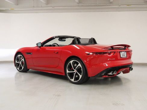 Used 2020 Jaguar F-TYPE R image 9