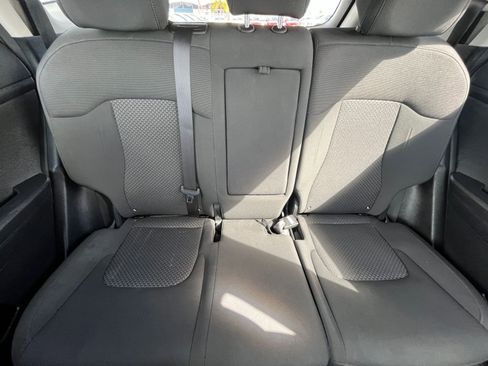 Used 2023 Kia Sportage LX image 37