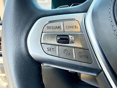 Used 2023 BMW X7 xDrive40i w/ Premium Package AWD/4WD image 38
