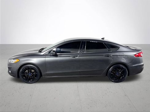 Used 2019 Ford Fusion SE w/ Equipment Group 151A image 9