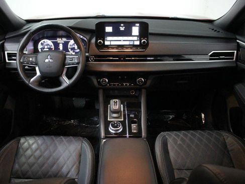 Used 2023 Mitsubishi Outlander SEL image 24