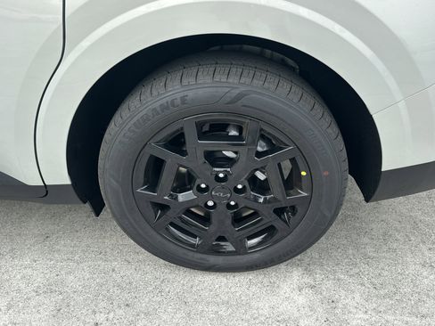 New 2026 Kia Carnival SX Prestige FWD image 11