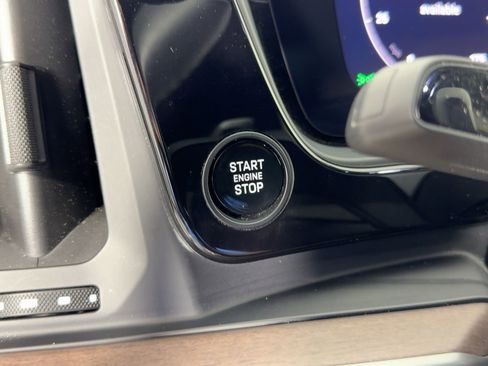 Certified 2025 Porsche Cayenne Coupe w/ Premium Package Plus image 26