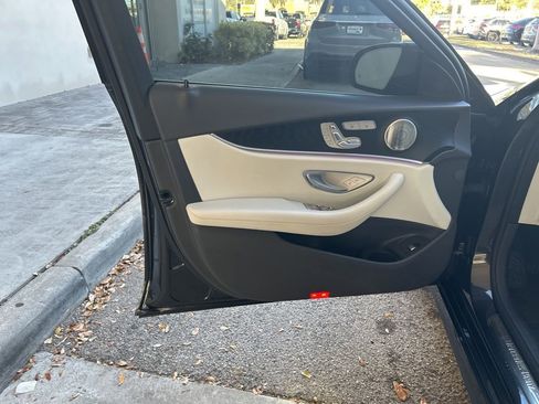 Used 2023 Mercedes-Benz E 350 Sedan w/ Premium Package image 37