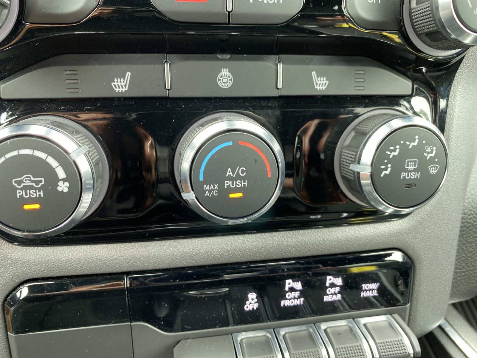 Used 2025 RAM 1500 Big Horn AWD/4WD image 14