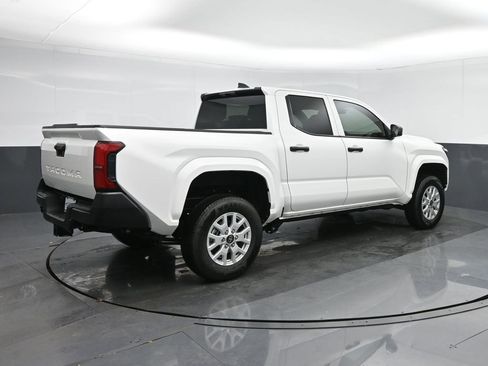Used 2025 Toyota Tacoma SR image 7