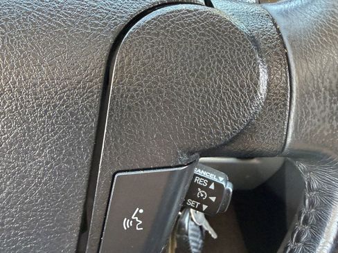 Used 2012 Toyota Sequoia SR5 w/ Premium Pkg RWD image 24