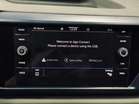 Used 2022 Volkswagen Taos SE w/ Driver Assistance Package AWD/4WD image 32
