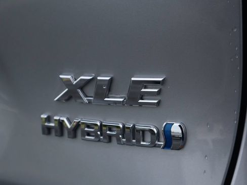 Certified 2023 Toyota RAV4 XLE AWD/4WD image 9