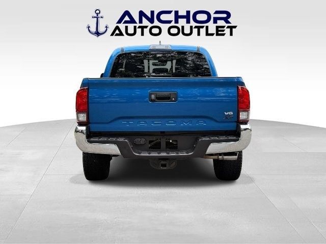 Used 2018 Toyota Tacoma SR5 RWD image 7