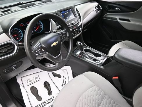 Used 2021 Chevrolet Equinox LS w/ LS Convenience Package image 12