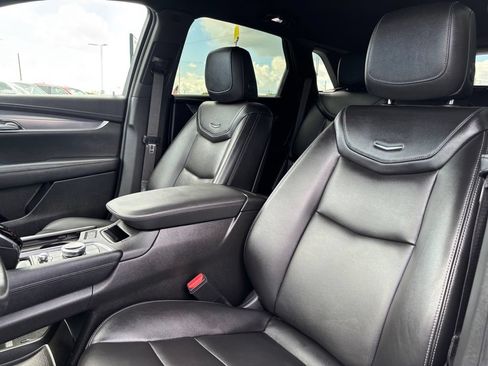 Used 2024 Cadillac XT5 Luxury w/ LPO, Floor Liner Package AWD/4WD image 10