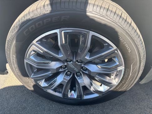 Used 2024 GMC Sierra 1500 Denali w/ Denali Reserve Package image 19