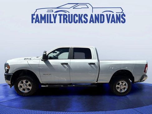 Used 2023 RAM 2500 Big Horn w/ Level 1 Equipment Group AWD/4WD image 2