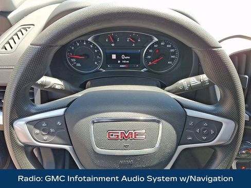 Used 2022 GMC Terrain SLE w/ Driver Convenience Package AWD/4WD image 4