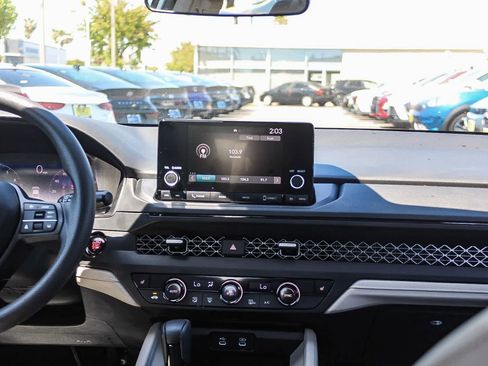 Used 2024 Honda Accord EX image 18