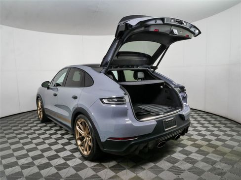 Certified 2024 Porsche Cayenne Turbo GT AWD/4WD image 34