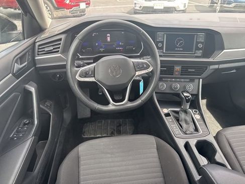 Used 2024 Volkswagen Jetta S image 5