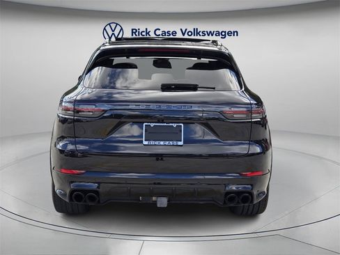 Used 2022 Porsche Cayenne image 5