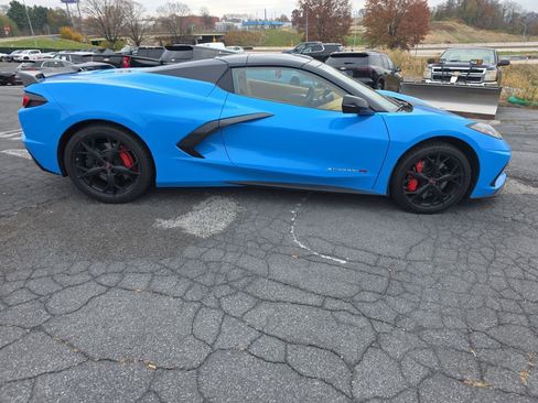 Used 2022 Chevrolet Corvette Stingray Premium Conv w/ Z51 Performance Package image 6