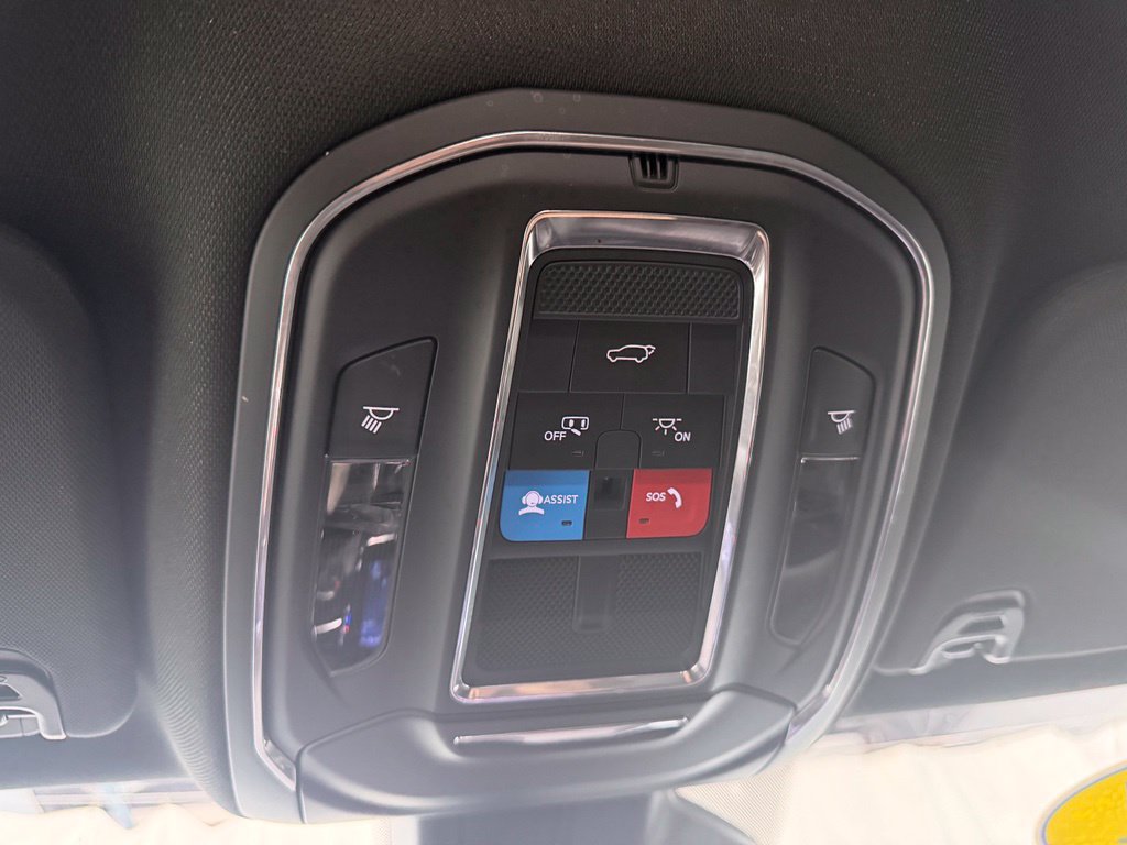 Used 2024 Jeep Wagoneer Series II AWD/4WD image 25