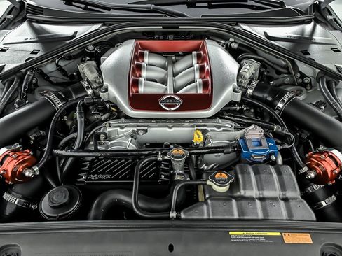 Used 2012 Nissan GT-R Premium AWD/4WD image 12