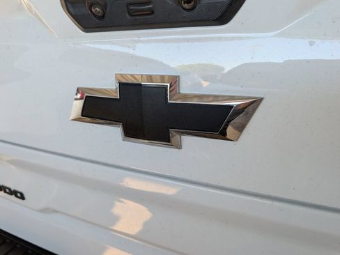 Used 2024 Chevrolet Silverado 1500 LT Trail Boss w/ LT Trail Boss Premium Package AWD/4WD image 10