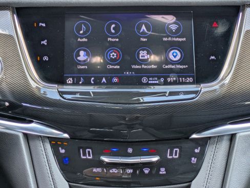 Used 2025 Cadillac XT6 Premium Luxury w/ Platinum Package AWD/4WD image 17