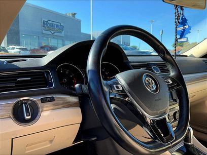 Used 2017 Volkswagen Passat 1.8T SE