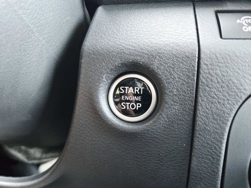 Used 2025 Nissan Frontier PRO-4X w/ Pro Convenience Package image 35