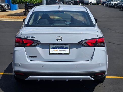Used 2025 Nissan Versa SV w/ Trunk Package FWD image 11