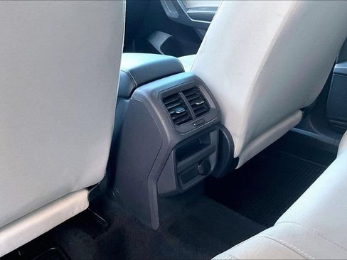 Used 2022 Volkswagen Tiguan S FWD image 31