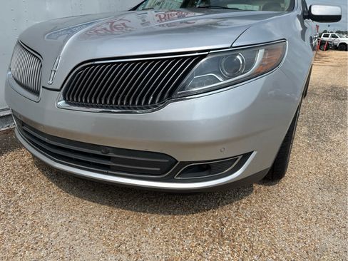 Used 2013 Lincoln MKS FWD image 10