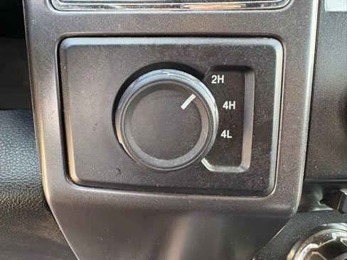 Used 2017 Ford F150 XLT w/ Equipment Group 302A Luxury AWD/4WD image 19