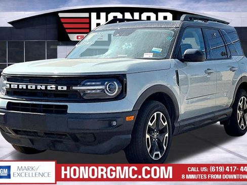 Used 2022 Ford Bronco Sport Outer Banks AWD/4WD image 2