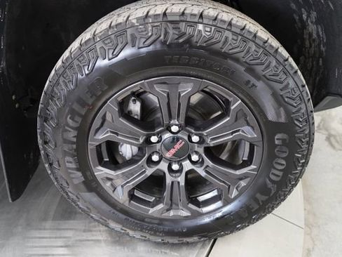 Used 2025 GMC Canyon Elevation w/ Convenience Package image 63