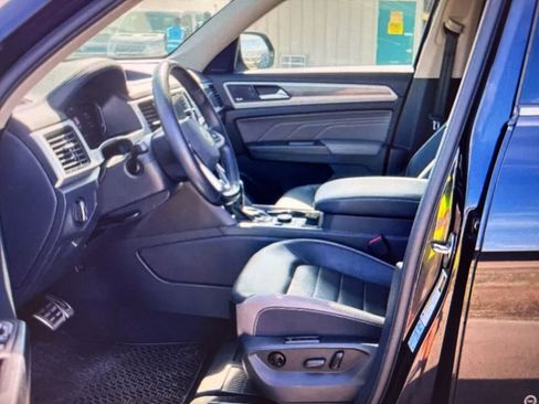 Used 2021 Volkswagen Atlas SEL Premium image 8