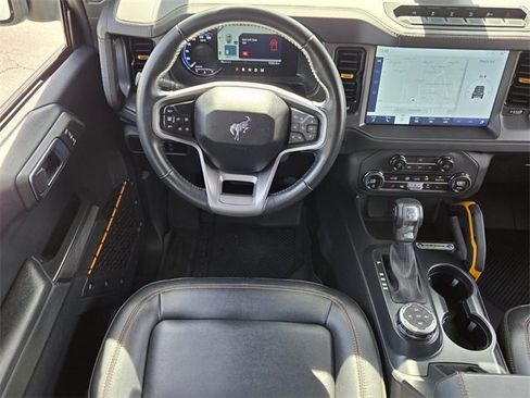 Used 2024 Ford Bronco Badlands image 13