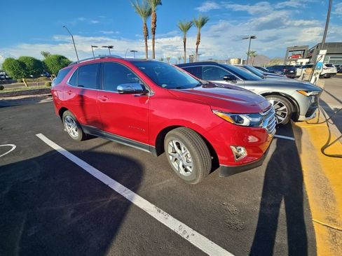 Used 2020 Chevrolet Equinox Premier AWD/4WD image 2