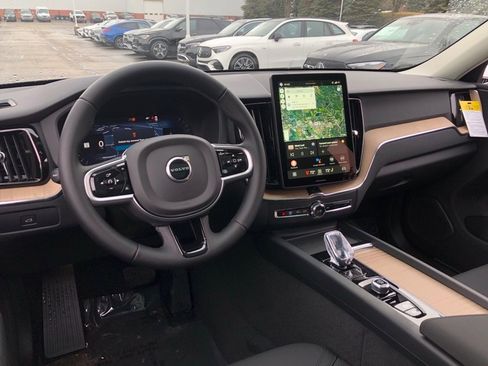 New 2026 Volvo XC60 B5 Core w/ Protection Package Premier image 15