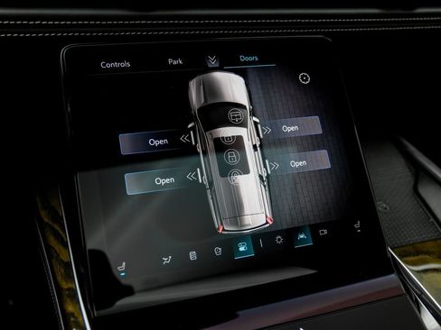 Used 2025 Cadillac Escalade Sport Platinum AWD/4WD image 41