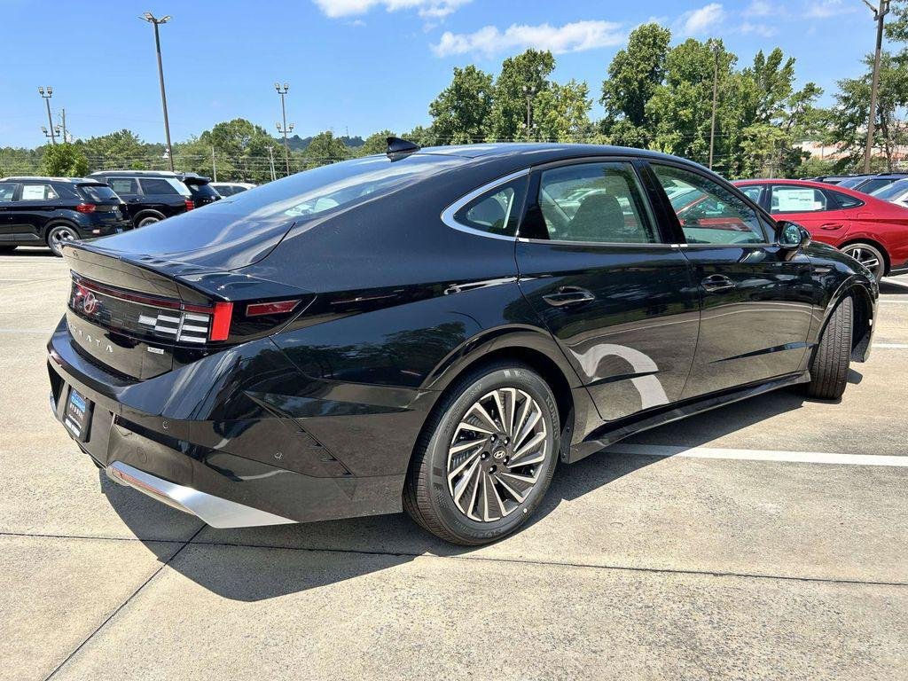 New 2026 Hyundai Sonata Limited FWD image 28
