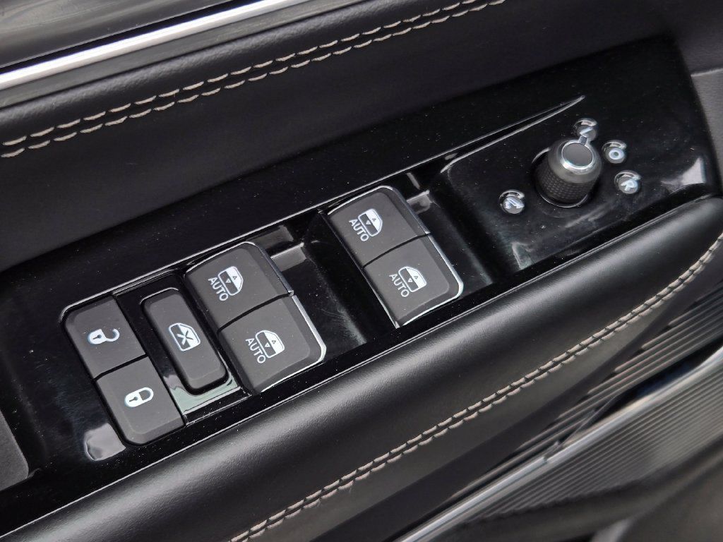 Used 2024 Jeep Grand Wagoneer L 4WD image 13