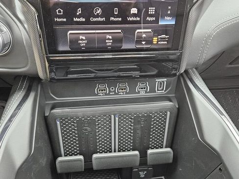 New 2025 RAM 1500 Limited AWD/4WD image 20