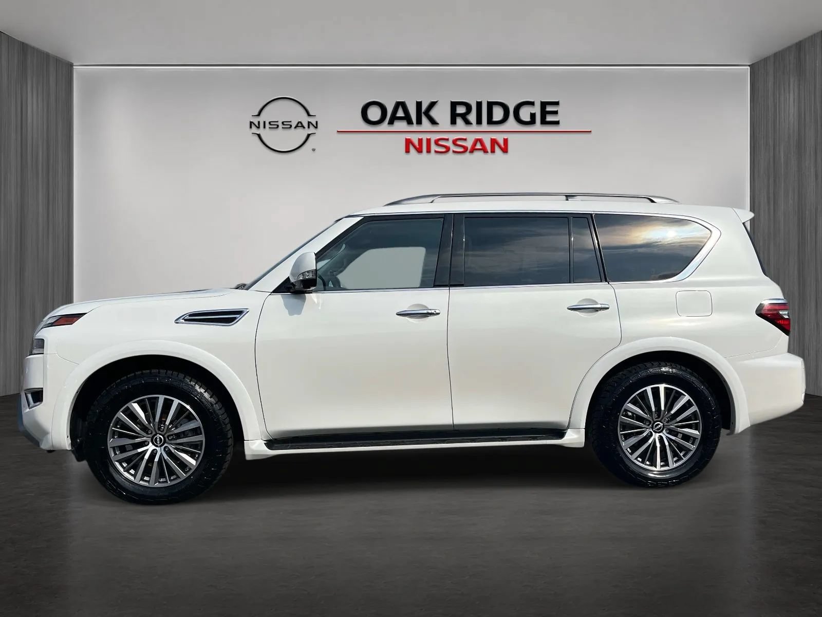 Used 2023 Nissan Armada SL RWD image 6