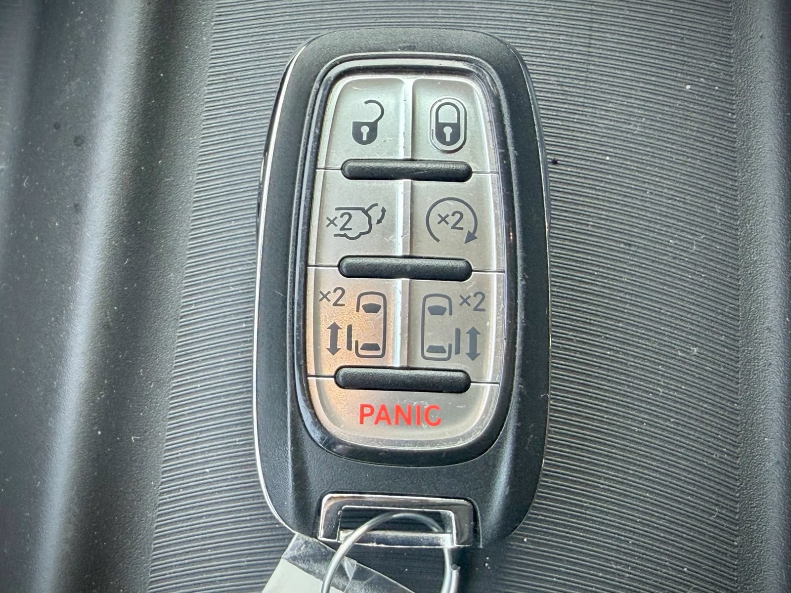 Used 2020 Chrysler Pacifica Touring w/ Tire & Wheel Group FWD image 52