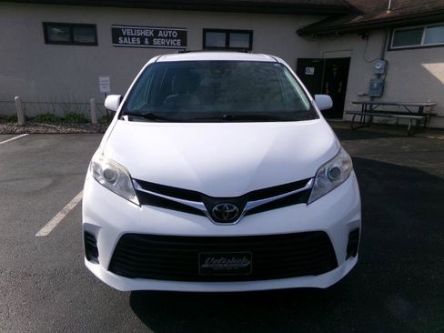 Used 2020 Toyota Sienna LE image 8