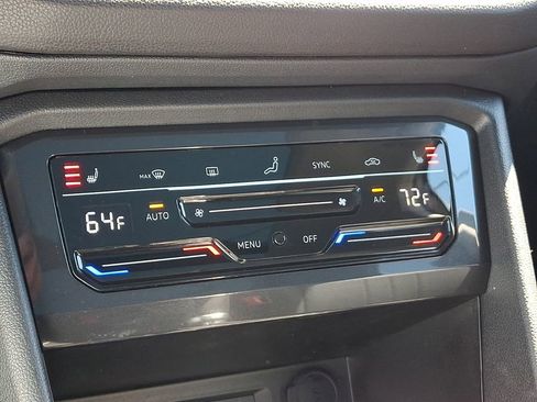 Certified 2023 Volkswagen Tiguan SE w/ Panoramic Sunroof Package AWD/4WD image 16